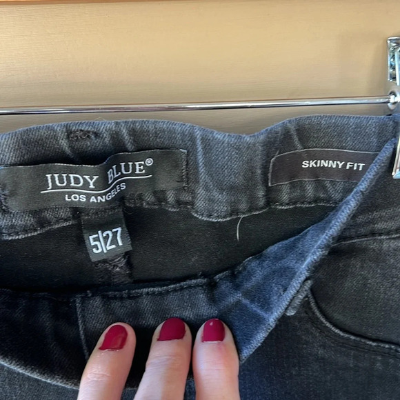 Judy Blue 5/27 Skinny Fit Essential Black Wash Jeggings - Picture 3 of 7